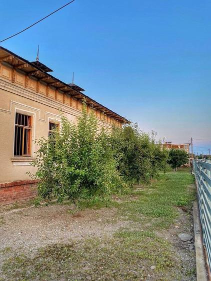 Casă cu 4 camere în Merii