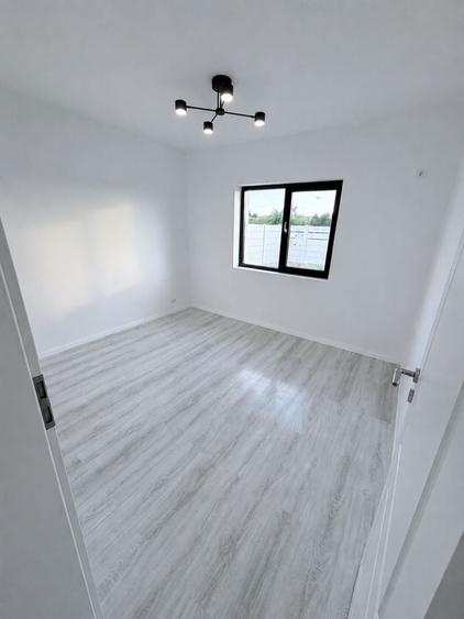Casă cu 4 camere în Clinceni