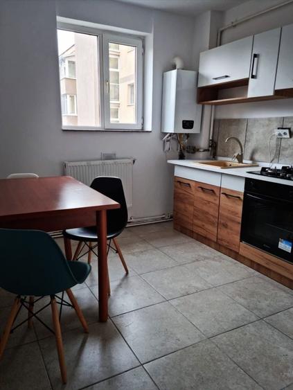 Apartament cu 2 camere semidecomandat în Ultracentral