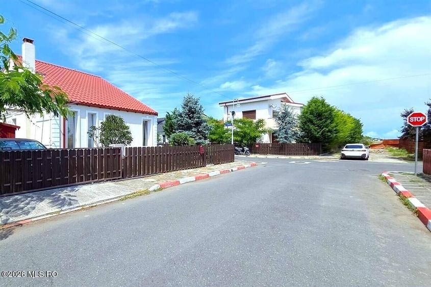 Casă individuală cu 4 camere cu Canalizare în Cumpăna