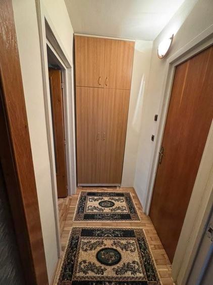 Apartament cu 2 camere semidecomandat în Intim