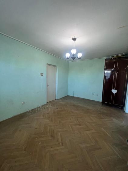 Apartament cu 2 camere semidecomandat în City Park Mall