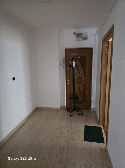 De vanzare/inchiriat apartament 2 camere foarte luminos. Gara pozitie foarte buna - 1