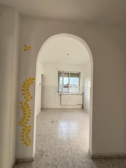 Apartament cu 3 camere semidecomandat în Ultracentral