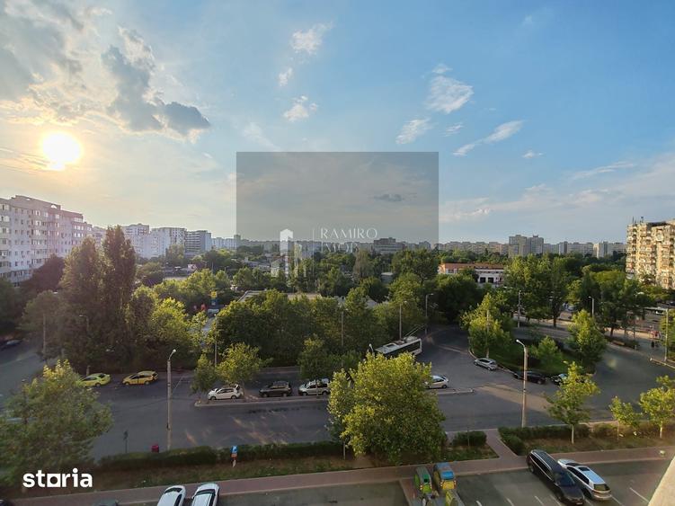 Garsonieră decomandată în Titan