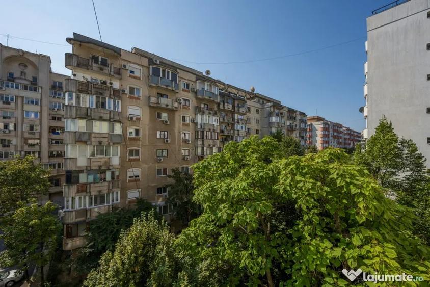 Apartament 3 camere adiacent Decebal, decomandat, 2 bai, loc - 17
