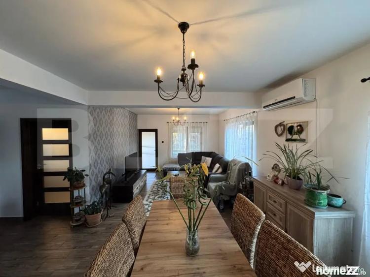Casă cu 5 camere cu Teren 600 Mp în Răcari