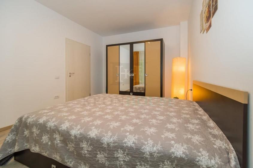 Apartament cu 2 camere semidecomandat, mobilat în Central
