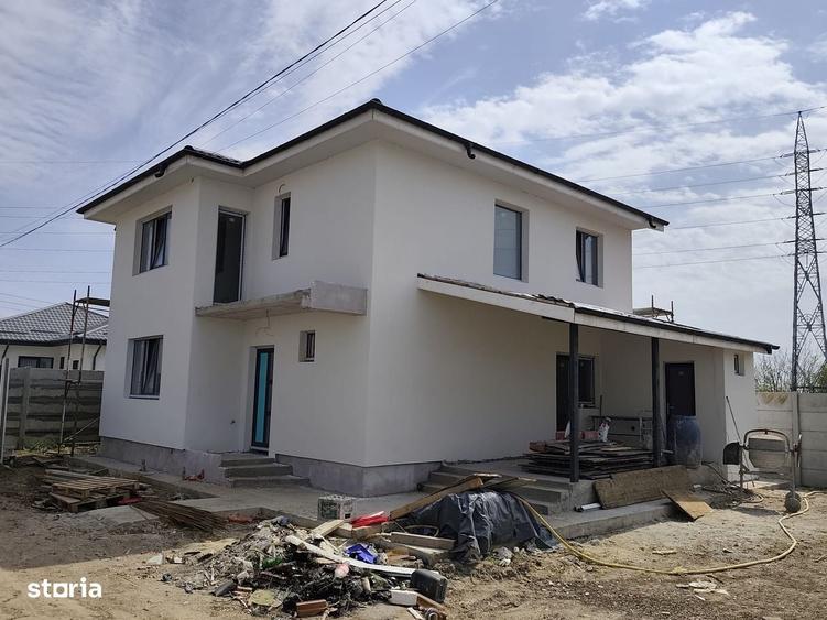 Casă cu 4 camere în Bâcu