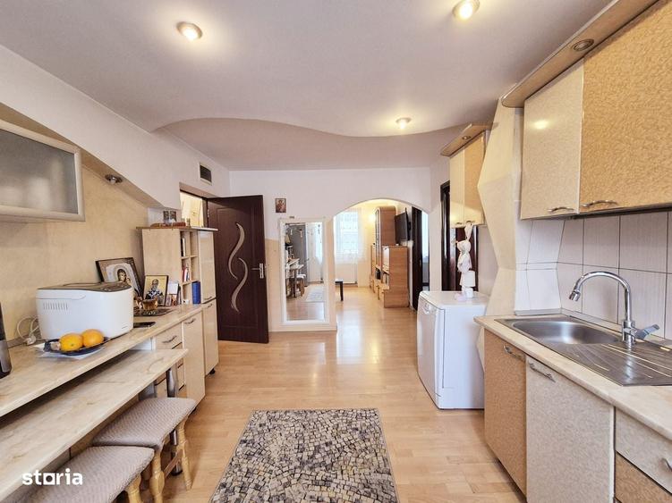 Apartament cu 4 camere, boxa si loc de parcare, Precista - 14