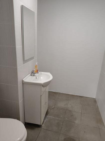 Birou, de 56.450000762939 mp, în Central