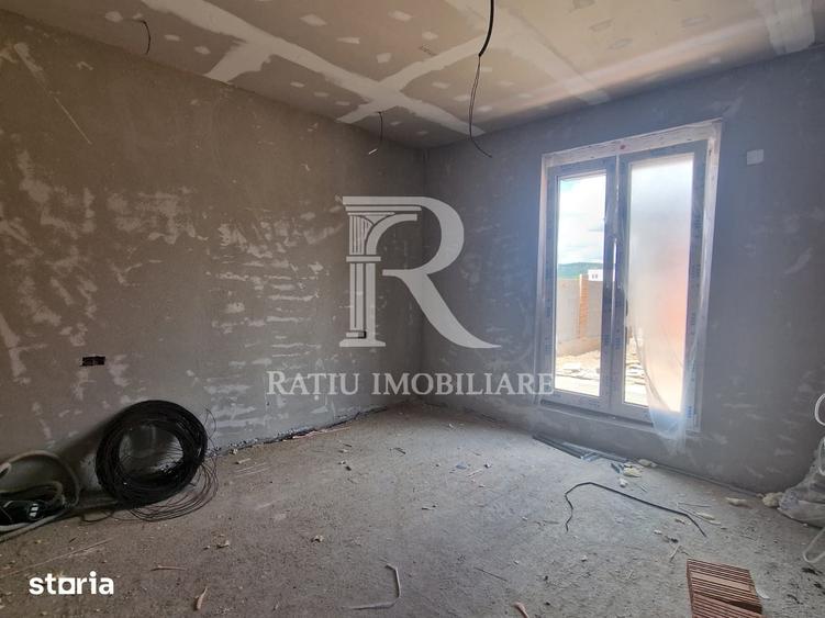 Casă cu 4 camere cu Teren 553 Mp în Oșorhei
