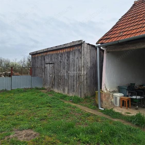 Casă cu Teren 4636 Mp în Central