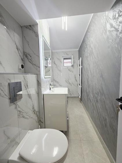 Apartament cu 2 camere decomandat în