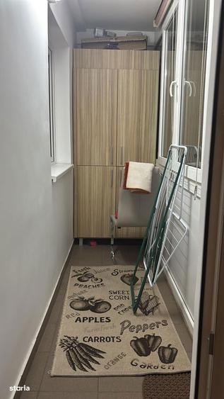 Apartament cu 3 camere decomandat în Tineretului