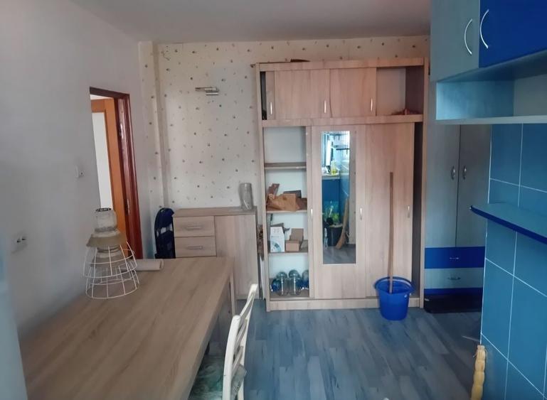 Apartament cu 2 camere decomandat în Precista