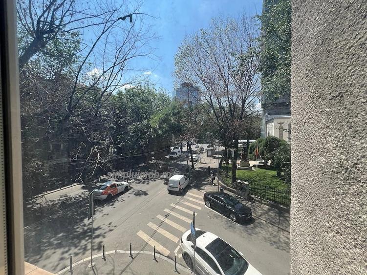 Apartament cu 2 camere semidecomandat în Armeneasca