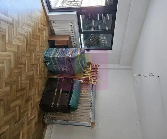 Apartament cu 4 camere semidecomandat, mobilat în Moșilor