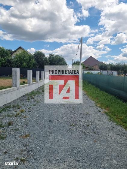 Teren de 9.7 mp, în Recea