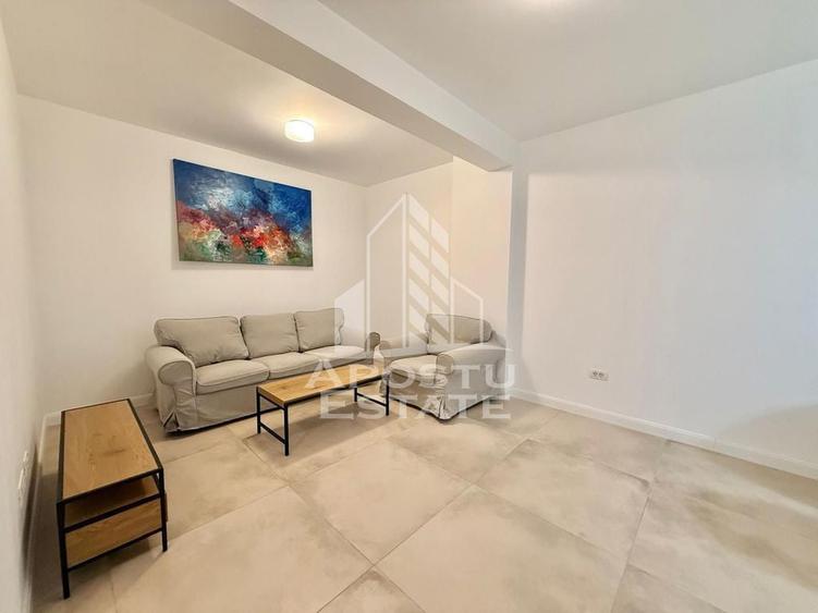 Apartament cu 2 camere decomandat, mobilat în Soarelui