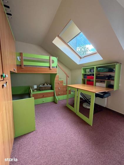 Apartament cu 3 camere decomandat în Borhanci
