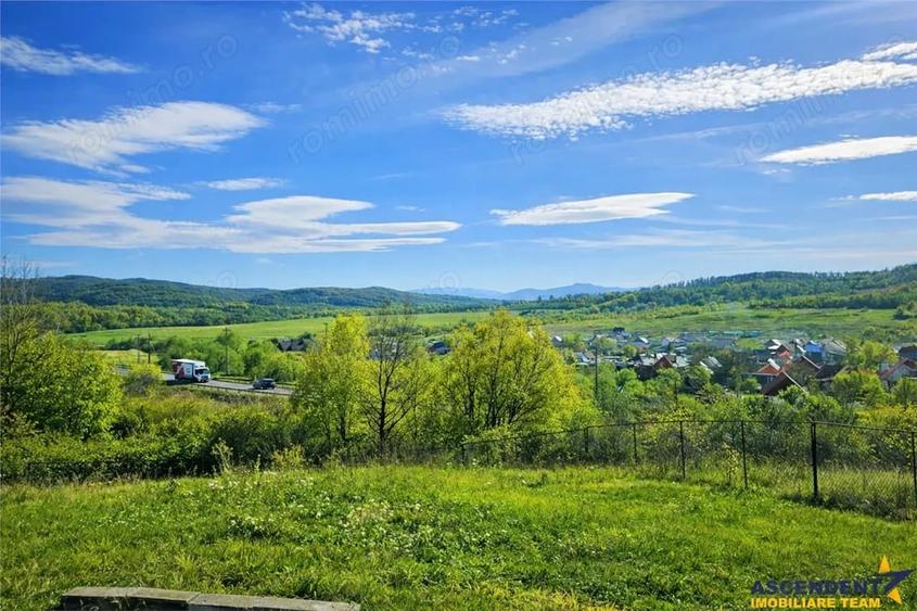 Casă cu Teren 1532 Mp în Șinca