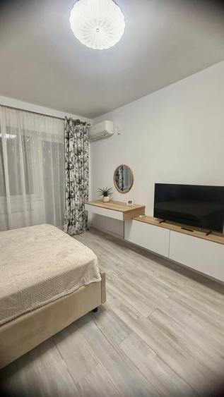 Garsonieră decomandată, mobilată în Podu Roș