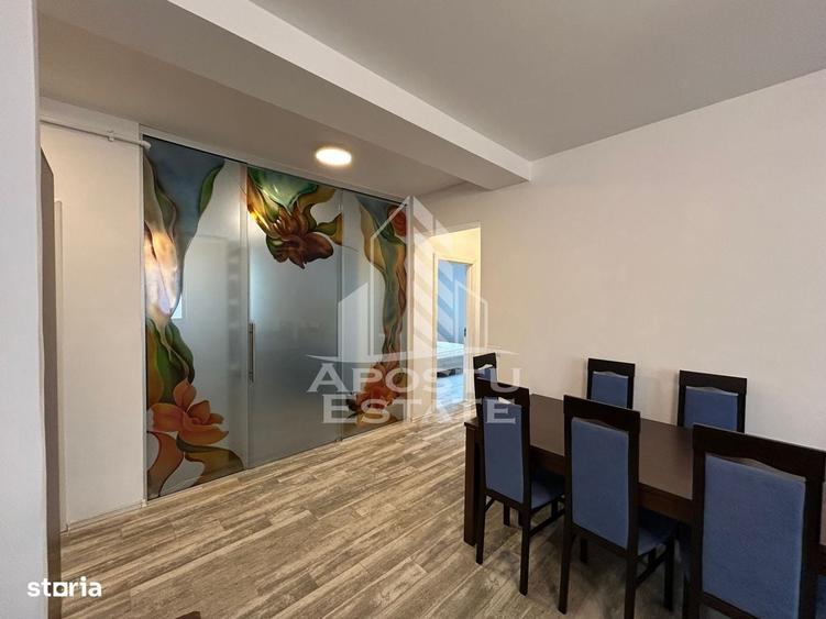 Apartament cu 3 camere semidecomandat în Central