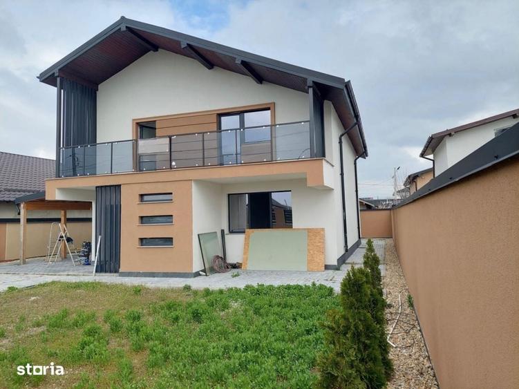 Casă cu 4 camere în Albești