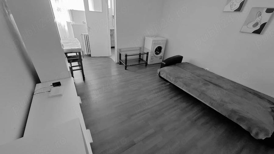 Garsonieră decomandată în Bucium