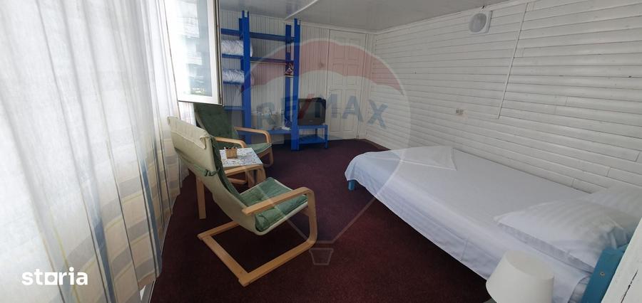 Spațiu comercial, de 375 mp, în Limanu