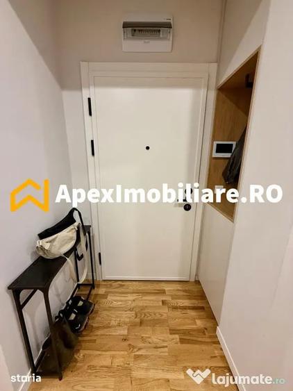Apartament cu 3 camere semidecomandat în Străulești