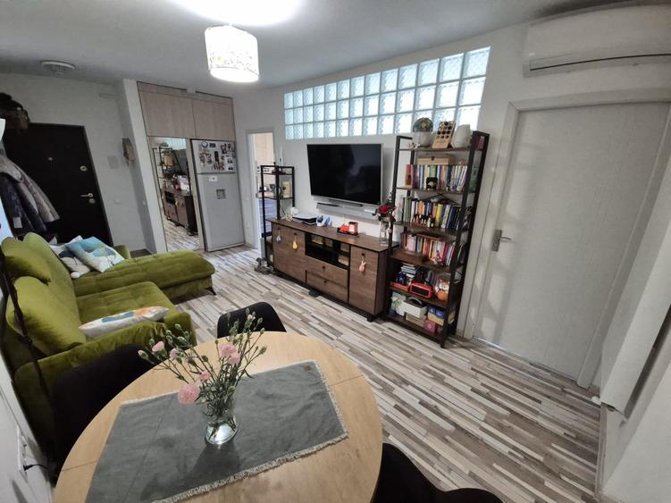 Apartament cu 3 camere decomandat, mobilat în Florești — fotografia 3