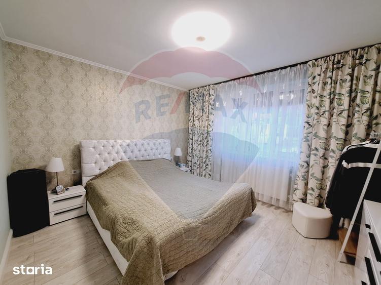 Casă cu 5 camere cu Teren 2100 Mp în Hidiș