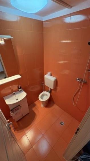 Apartament cu 3 camere decomandat în Lipovei