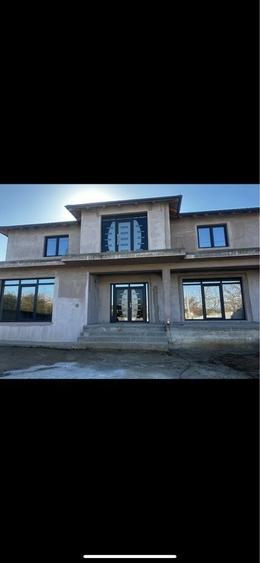 Casă cu 4 camere în Făcăi