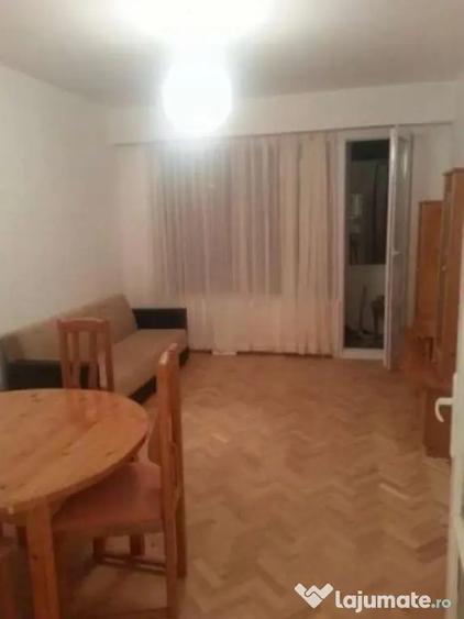 Apartament cu 3 camere decomandat în Șagului