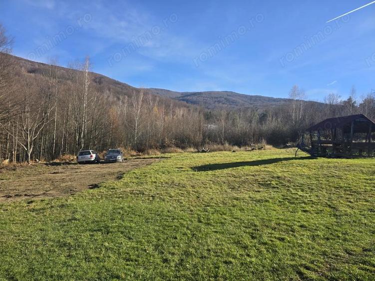 Teren de 500 mp, în Văliug