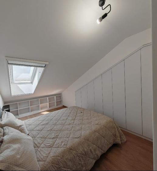 Apartament cu 5 camere decomandat, mobilat în Păcurari