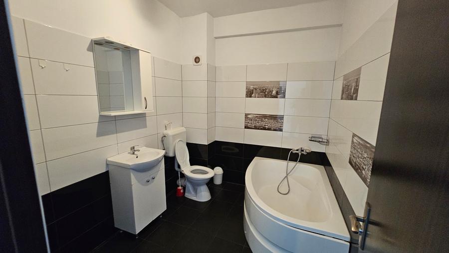 Apartament cu 2 camere semidecomandat în Centura Nord