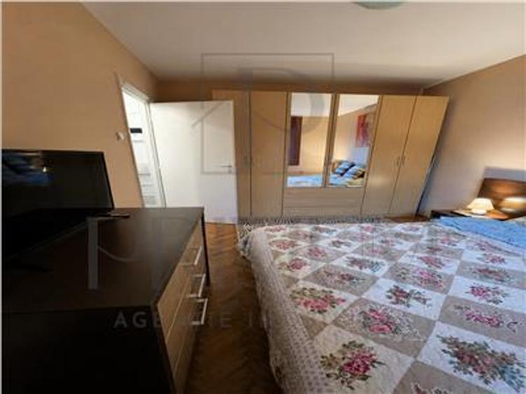 Apartament cu 2 camere decomandat, mobilat în Central