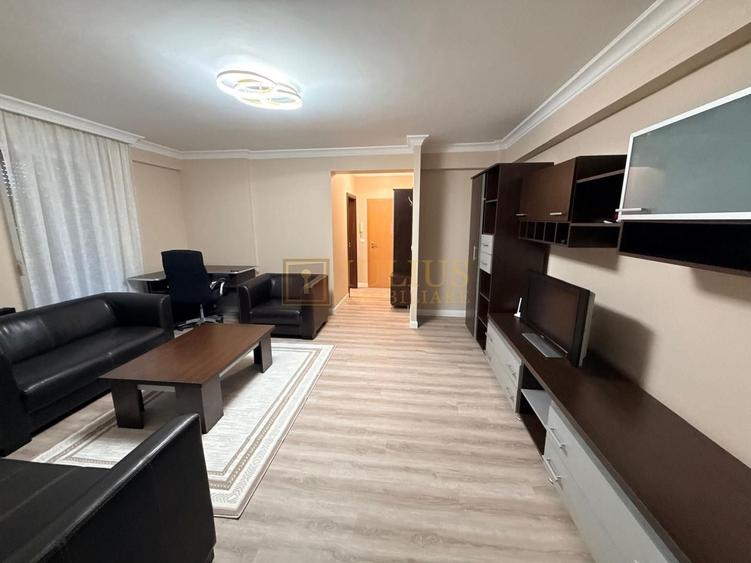 Apartament cu 2 camere semidecomandat, mobilat în Lipovei