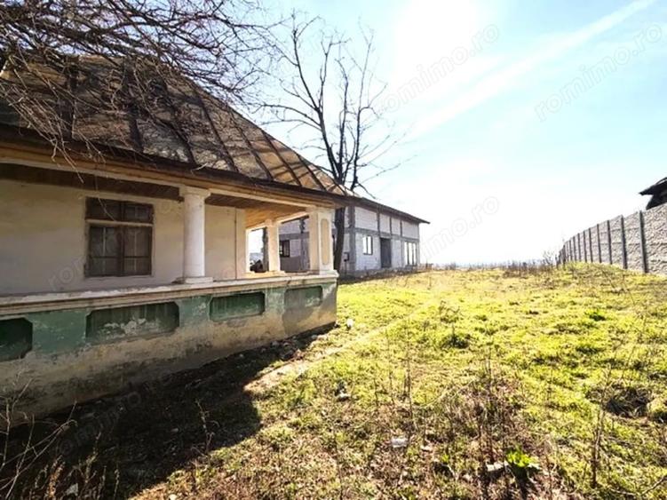 Casă cu Teren 1490 Mp în Proaspeți