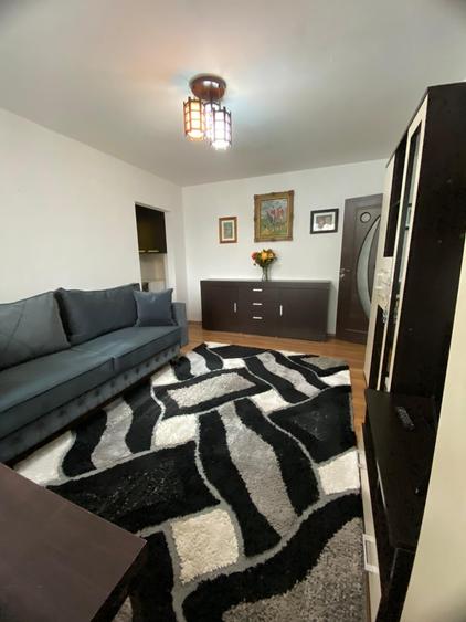 Apartament cu 2 camere semidecomandat în Alecu Russo