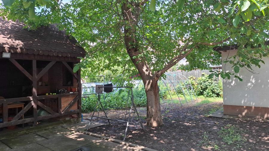 Casă cu 4 camere cu Teren 495 Mp în Central