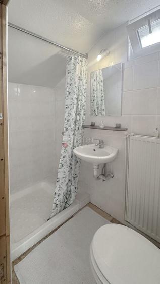 Casă cu 4 camere cu Canalizare în Griviței