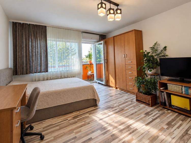 Apartament cu 4 camere decomandat, mobilat în Fabric
