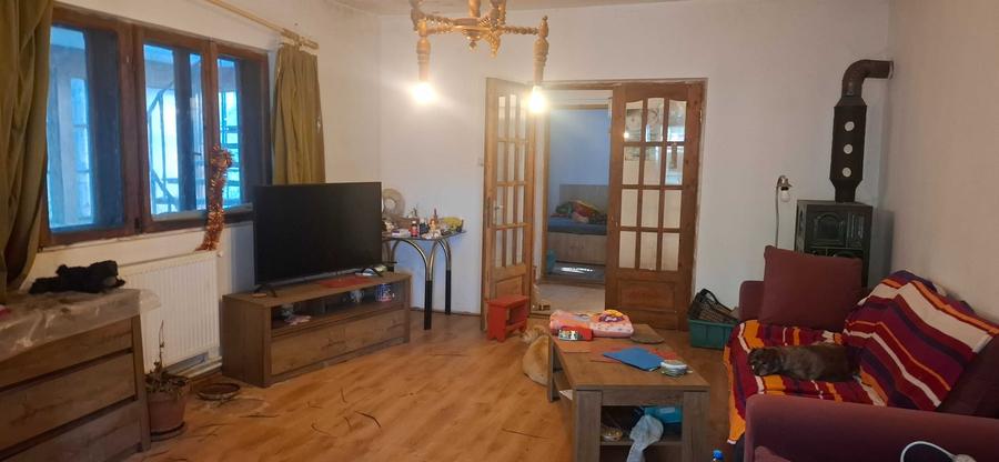 Casă cu 4 camere în Lilieci