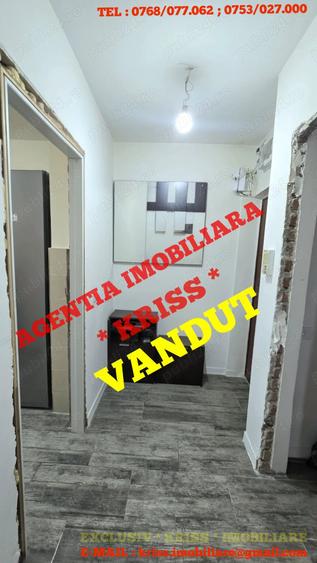 Apartament cu 2 camere semidecomandat în Craiovei