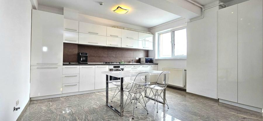 Apartament cu 2 camere semidecomandat, mobilat în Pipera